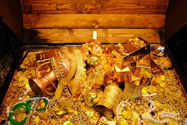 Закрыть Пиратский Сундук Золотое Сокровище — стоковое фото