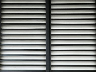 Alüminyum Pencere Doku Arkaplanını Körleştirir.