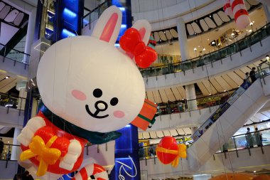 BANGKOK, THAILAND - 18 Kasım 2022: Cony Big Balloon, Brown ünlü bir LINE arkadaşı karakteridir. 2011 'de fırlatıldı..