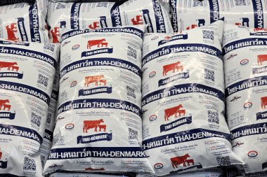 BANGKOK, THAILAND - 14 Ağustos 2023: Tayland Danimarka sütü. 16 Ocak 1962 'de kurulan Tayland-Danimarka marka süt ürünlerinin üreticisi olarak bilinir..