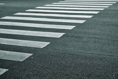 Asfalt Yolu 'ndaki kavşağı kapat.