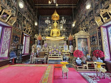 Bangkok, Tayland - 25 Nisan 2024: Wat Ratcha Orasaram Ratchaworawihan 'da Antik Buda Görüntüsü.