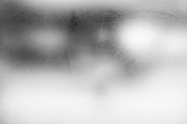 Cam Pencere Arkaplanda Kirli ve Tozlu.