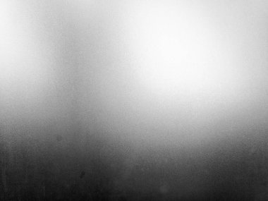 Cam Pencere Arkaplanda Kirli ve Tozlu.