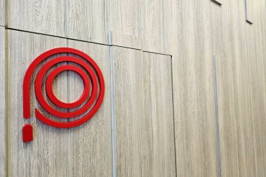 Tahta Duvarda Yangın Hortumu Tabelası.