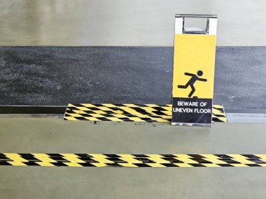 Yeraltı İşaretine Dikkat Et.