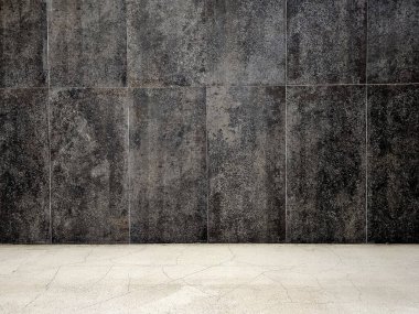 Beton Döşemeli Siyah Eski Duvar.