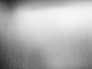 Cam Pencere Arkaplanda Kirli ve Su Lekeleri.