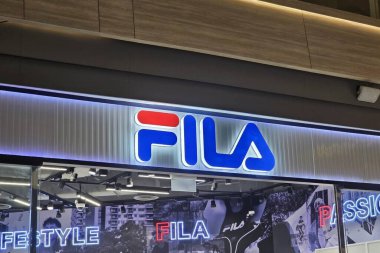 Bangkok, Tayland - 29 Eylül 2025 FILA işareti. Merkezi Seul 'de bulunan Güney Kore' ye ait bir spor giyim markası..