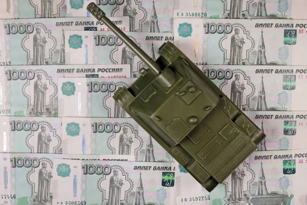 Toy Tank Russian Banknotes Roubles War Conflict Russia Ukraine Sanctions — Stock Photo, Image