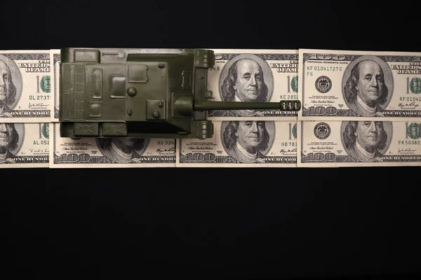 Tank Dollar Banknotes Concept War Costs Military Spending Economic Crisis — Stock Photo, Image