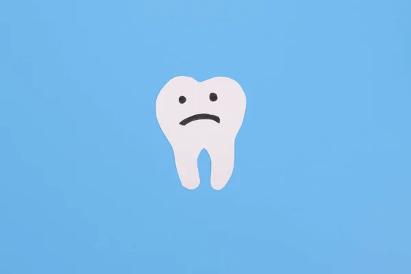 Dente Papel Perturbado Conceito Problemas Dentários Cárie Inflamação Das Gengivas — Fotografia de Stock