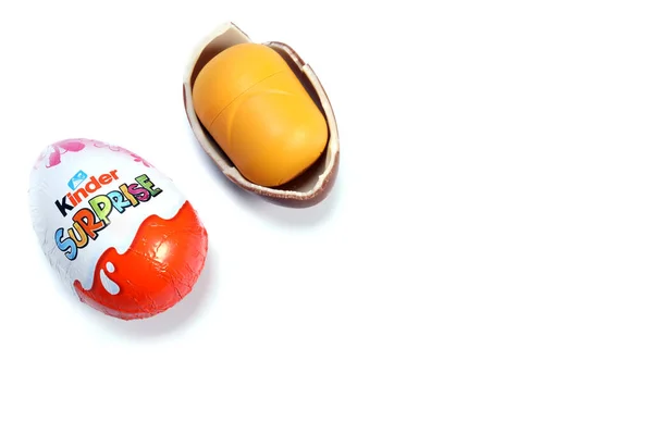 Magdalinovka Ukraine March 2023 Kinder Surprise Egg Capsule Toy White — Stock Photo, Image