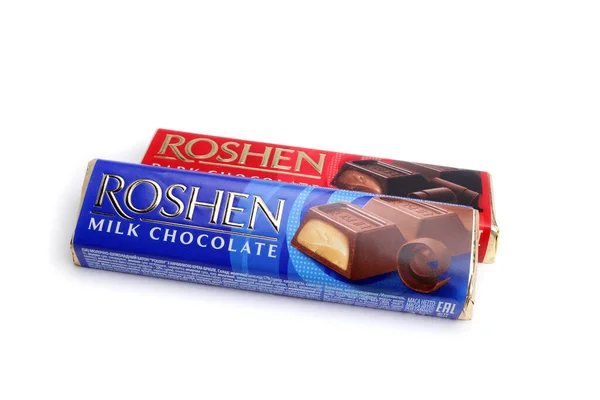 Magdalinovka Ukrajna 2022 Június Roshen Csokoládé Szeletek Fehér Izolált Csokoládé — Stock Fotó