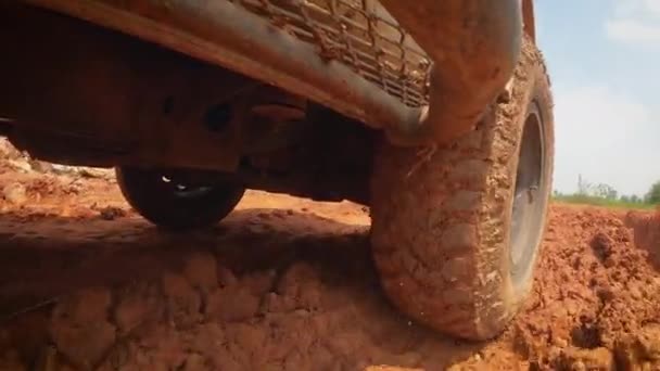 4X4 Road Pickup Car Wheels Running Dirt Road Road Truck — Stock Video
