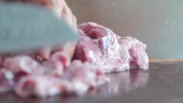 Faca Cozinha Cortando Carne Preparando Para Cozinhar Alimento — Vídeo de Stock