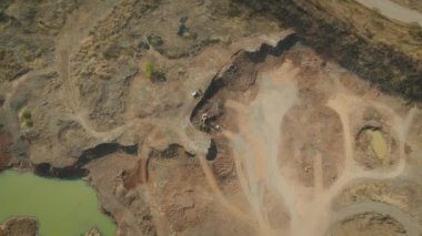 Yavaş çekim Drone görüntüleri hava görüntüsü taş madenciliği endüstrisi