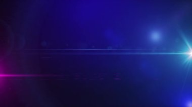 Soyut arkaplan videosu, gelecekteki hareketli grafikler için mavi-mor bir grafikle ışık parıltısı ve lens efektleriyle dinamik ışık animasyonunu örtüyor