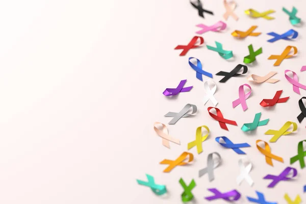 Design Banner Dia Mundial Câncer Com Fitas Coloridas Para Diferentes Fotos De Bancos De Imagens Sem Royalties