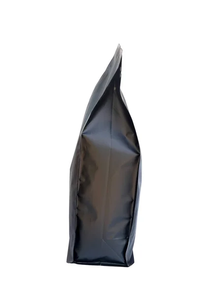 白い背景に隔離された黒空白のマットプラスチック紙バッグ — ストック写真