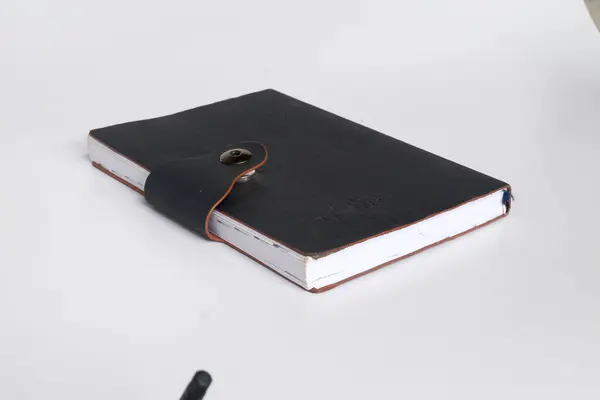 Black Leather Notebook White Clipping Path — Stock Photo, Image