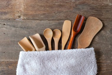 Tahta kaşıklar, tahtadan yapılmış havluların farklı türleridir..