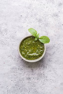 Tencerede pesto sosu. Yüksek kalite fotoğraf