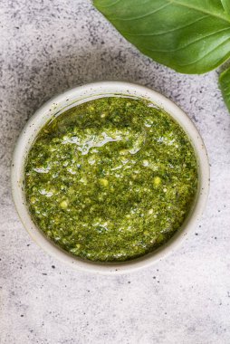 Tencerede pesto sosu. Yüksek kalite fotoğraf