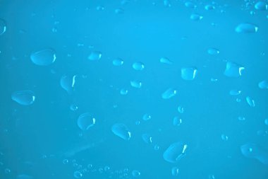 Yeşil şişme havuza su damlasını kapat ya da paytak paytak yürümek yok. Su damlasını kapat. Su damlası arkaplan resmi.