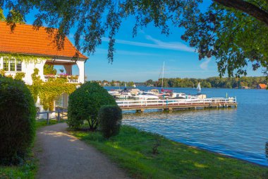 Berliner Umland Brandenburg Herbststart am Zeuthener See / Dahme, Herbsferien im Raum Zeuthen Eichwalde Wildau Knigs Wusterhausen gesunde Natur und Wassersport Boote Anleger