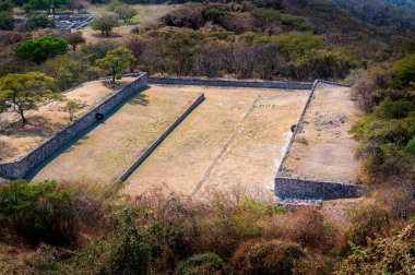 Xochicalco arkeolojik bölgesi. Morelos eyaletinin Cuernavaca kenti yakınlarında Mezoamerikan top sahası. Yakın çekim..