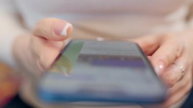 Smartphone 'da Sosyal Ağ Kaydırması 