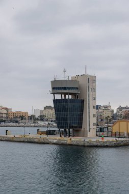 Ceuta limanına giriş..