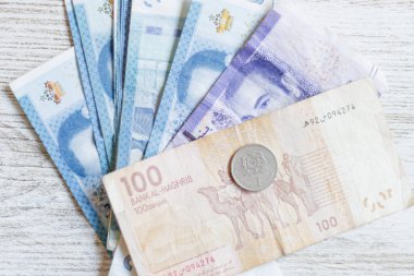 Bir tomar Fas Dirhem banknotu.