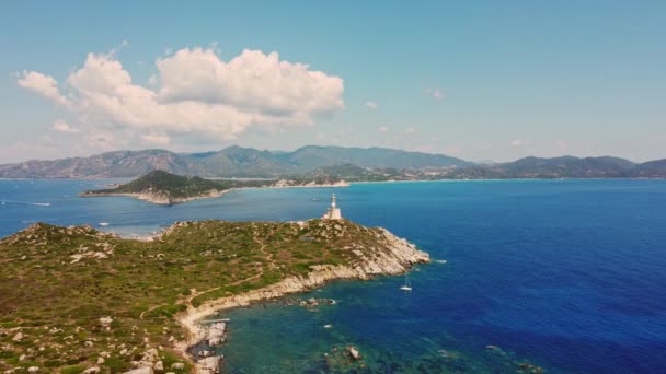 Uma Vista Aérea Incrível Costa Sardenha Cores Maravilhosas Mar Contrastam — Vídeo de Stock