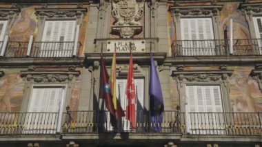 Madrid, 30 Aralık 2024 Plaza Mayor 'un muhteşem manzarası