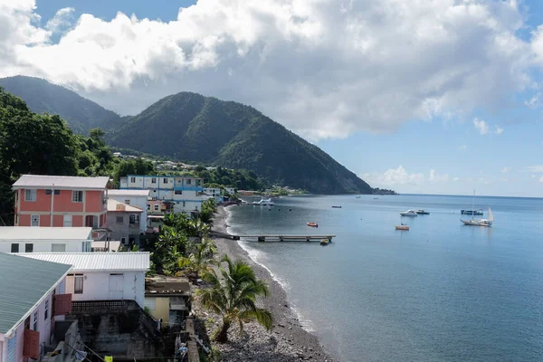 Rotsachtige Strand Dominica Roseau Caribische Kuststad Met Toegang Tot Zee — Stockfoto