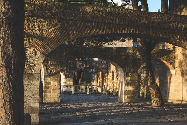 Цегляна Стіна Колони Рамках Замку Святого Георгія Лісабоні Португалія — стокове фото