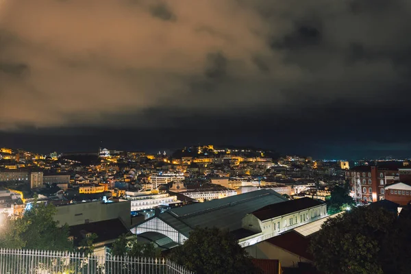 Vista Superior Edifícios Lisboa Noite Edifícios Apartamentos Iluminados — Fotografia de Stock