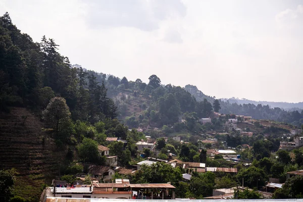 Guatemala Ağaçlarla Kaplı Tepeler Evler Ile Chichicastenango Nun Güzel Hava — Stok fotoğraf
