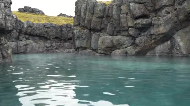 Sky Lagoon Reykjavíku Island Geotermální Lázně Teplou Vodou Chladném Dni — Stock video