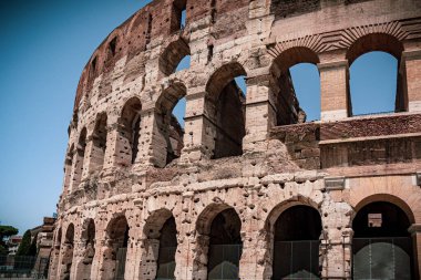 Kolezyum 'un antik bir amfitiyatro manzarası, Roma, İtalya