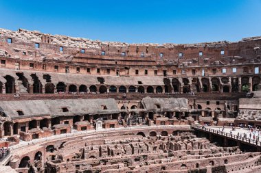 Kolezyum 'un antik bir amfitiyatro manzarası, Roma, İtalya