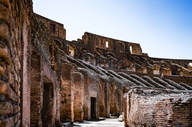 Kolezyum 'un antik bir amfitiyatro manzarası, Roma, İtalya