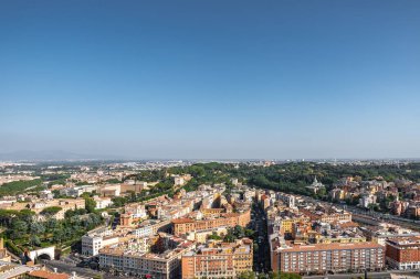 Vatikan 'ın havadan görünüşü. Vatikan Roma, İtalya tarafından çevrelenmiş bağımsız bir şehir devletidir.