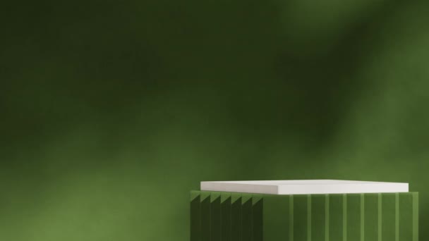 最小限の緑の壁 3D映像が緑と白の表彰台の空のスペースをレンダリングするシームレスなループシャドウアニメーション — ストック動画