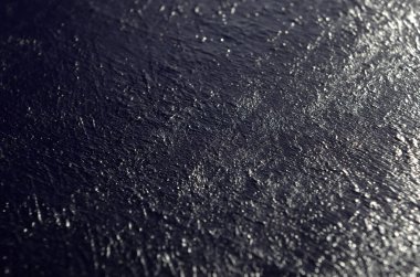 resim arkaplanı koyu mavi renkte