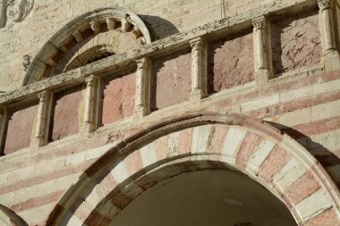 Palazzo dei Priori, İtalya 'da halk sarayının en iyi örneklerinden biri. Perugia 'daki IV. Piazza Novembre Meydanı' nda bulunur..  
