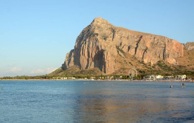 San Vito Lo Capo is a beautiful Sicilian seaside resort in the province of Trapani famous for the beach overlooking aa bay dominated from above by Monte Monaco.