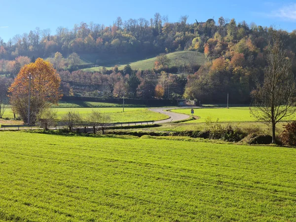 Paisagem Verde Piemonte Com Colinas Prados Colheitas Bosques Silêncio Natureza — Fotografia de Stock